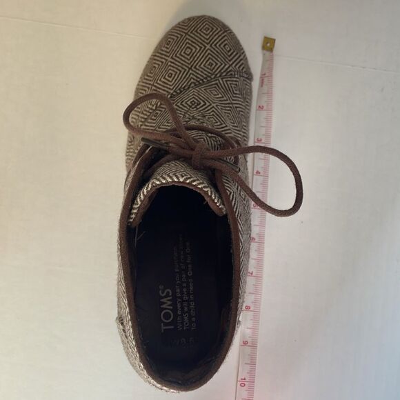 TOMS Desert Wedge Booties in Herringbone brown color lace up shoes women’s 8.5 - Picture 13 of 14